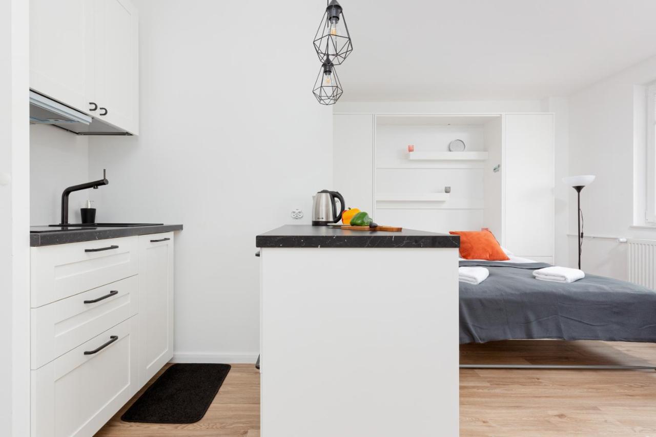 Studio Apartment Ochota Siemienskiego By Noclegi Renters Варшава Экстерьер фото